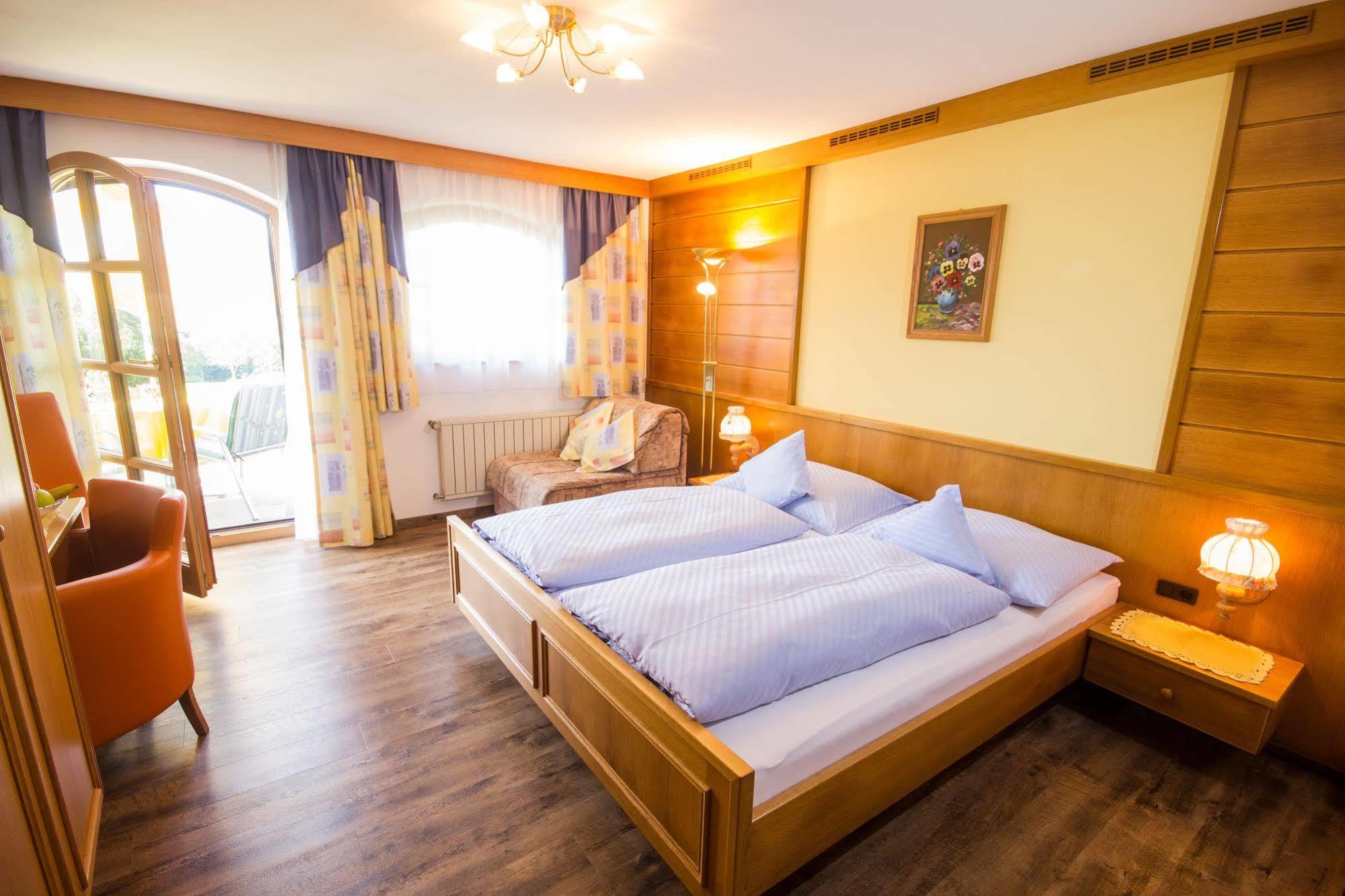 Gaestehaus Stabauer Mondsee Εξωτερικό φωτογραφία